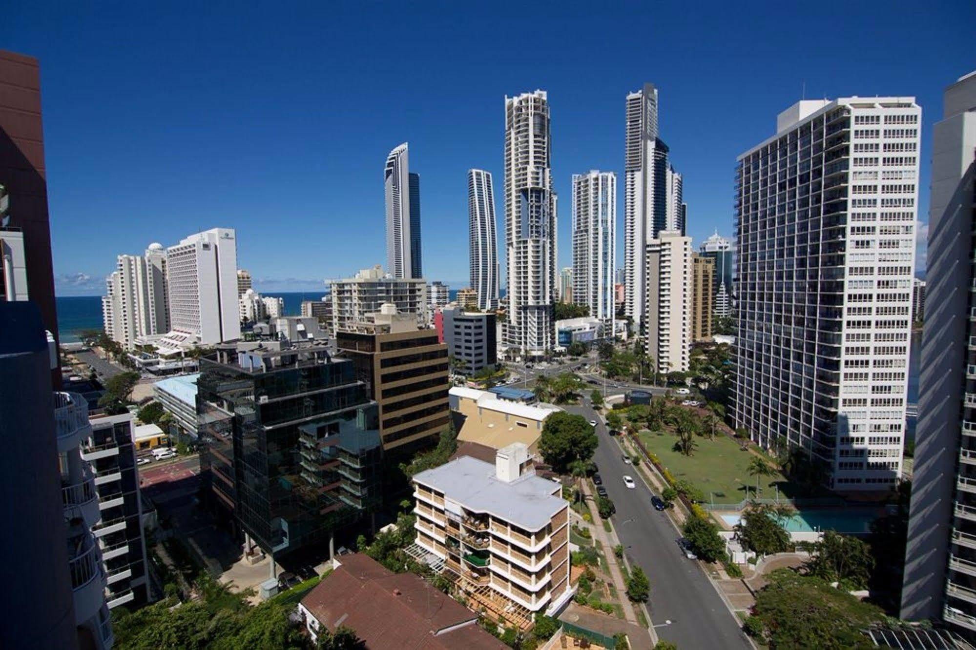 Surfers Mayfair Aparthotel Gold Coast Exterior photo